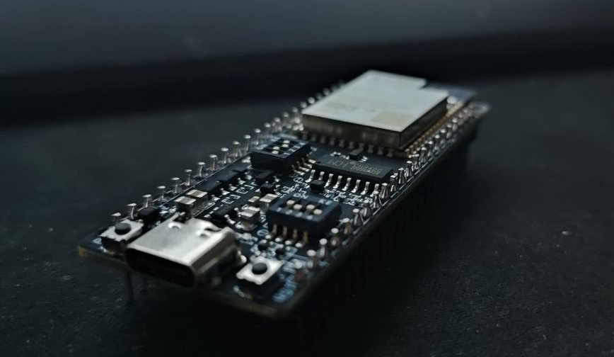 ESP32-S2 microcontroller